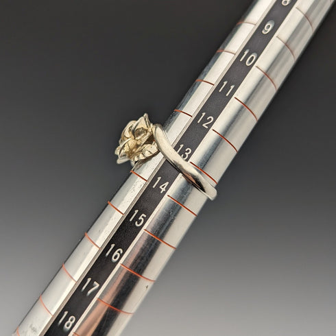 1976年 英国ヴィンテージ ジュエリー バラ彫刻 純銀リング 指輪